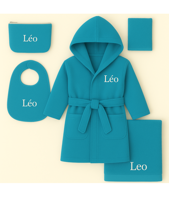 Cadeau naissance: peignoir, bavoir, trousse et...