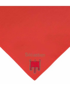 Foulard rouge Auvergnat personnalisé par broderie