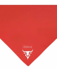 Foulard rouge Taureau personnalisé par broderie