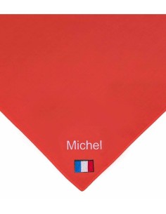 Foulard rouge France personnalisé par broderie
