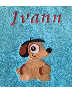 Drap de bain personnalisé prénom – motif Chien brodé