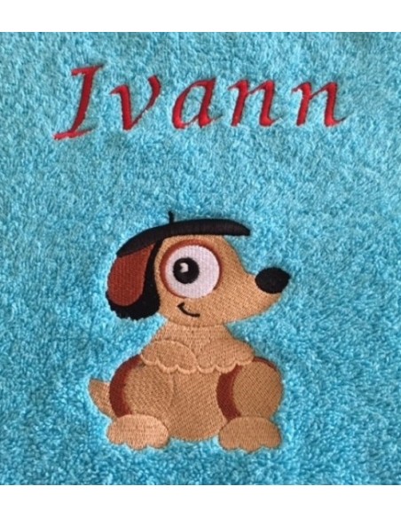 Drap de bain personnalisé prénom – motif Chien brodé