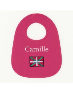Bavoir personnalisé – motif drapeau basque brodé