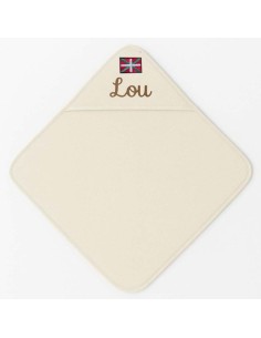Cape de bain personnalisée – motif drapeau basque brodé